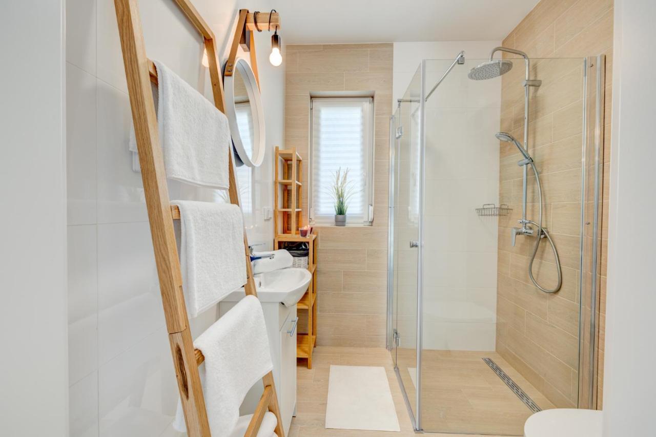 Apartamenty Na Fali - Morski , Blekity , Marynarski Pobierowo Exterior foto